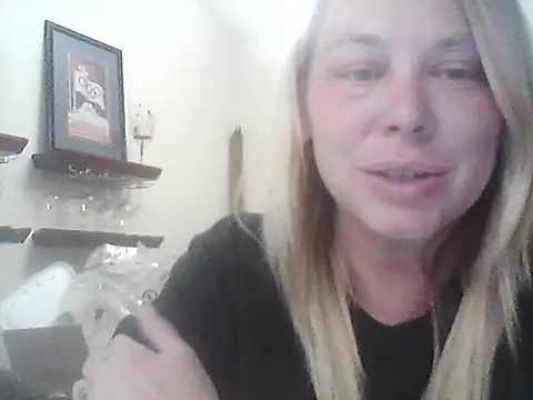 burrkitty online show from 10.07.25