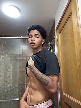 JoanG10 online show from 09.13.25