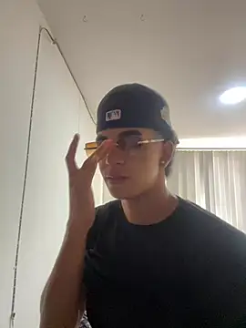 JoanG10 online show from 04.17.26