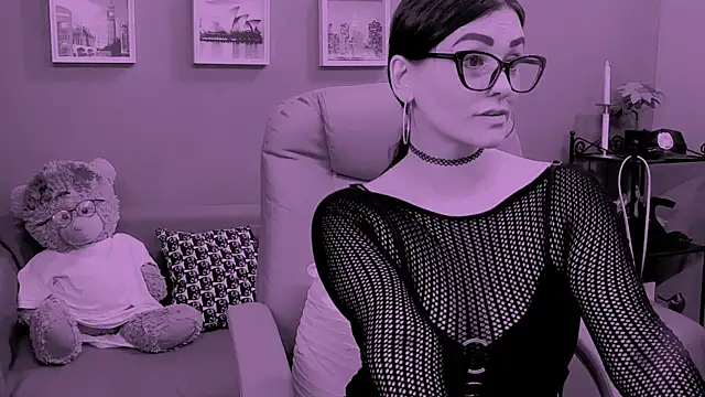 Snapshot of ChantalLion chatting on 04.17.26 ChantalLion online show from 04.17.26