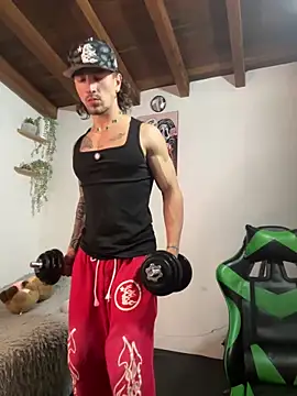 Snapshot of Valentino_Xander chatting on 02.05.26 Valentino Xander online show from 02.05.26