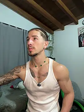 Snapshot of Valentino_Xander chatting on 02.20.26 Valentino Xander online show from 02.20.26