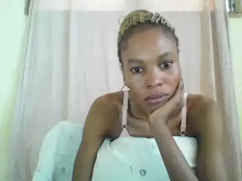 Sweetpetite254 online show from 02.20.25