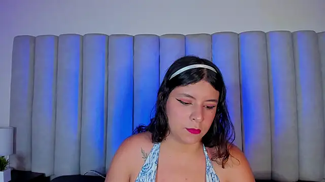 Snapshot of EngelStone chatting on 02.03.25 EngelStone online show from 02.03.25