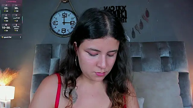 Snapshot of EngelStone chatting on 03.07.25 EngelStone online show from 03.07.25