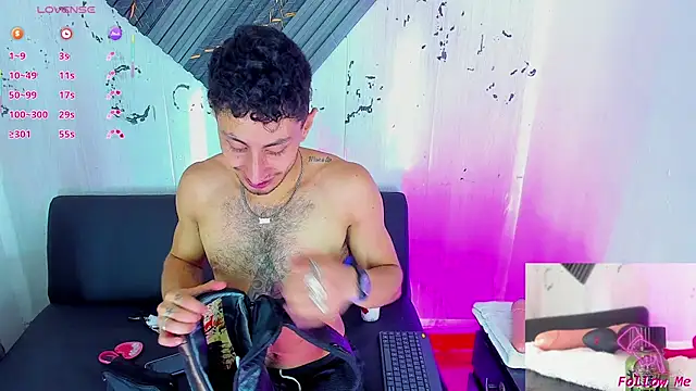 Piggy Eddy online show from 11.24.25