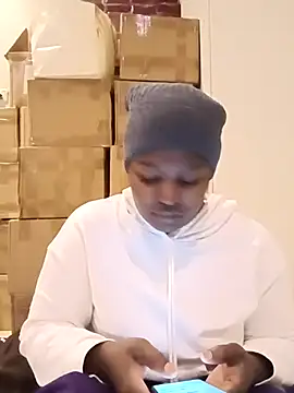 Snapshot of Yours_faithfully1 chatting on 12.21.25 Yours faithfully1 online show from 12.21.25