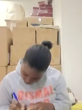 Snapshot of Yours_faithfully1 chatting on 02.11.26 Yours faithfully1 online show from 02.11.26