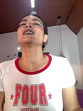 Snapshot of Cleopatracute_ chatting on 01.22.25 Cleopatracute online show from 01.22.25