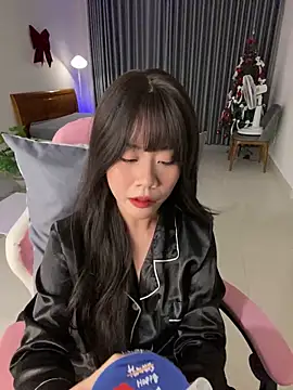 Snapshot of -rosiie- chatting on 02.17.25 -rosiie- online show from 02.17.25