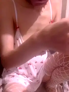 Snapshot of xaleyna36 chatting on 02.14.25 xaleyna36 online show from 02.14.25