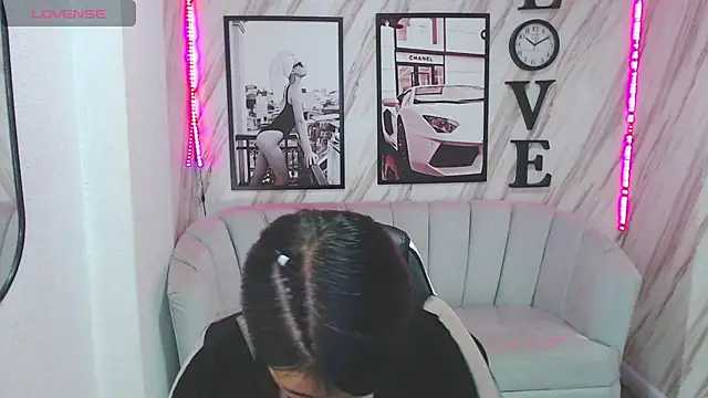 Snapshot of _samantha_b chatting on 03.12.25 samantha b online show from 03.12.25