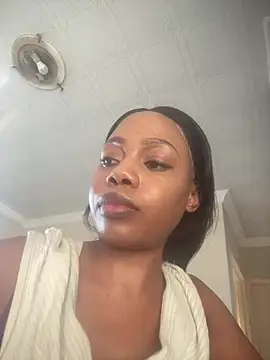 NAUGHTYSHALOTXX online show from 07.16.26