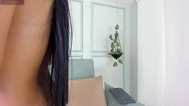 Snapshot of morganlake_ chatting on 02.27.25 morganlake online show from 02.27.25