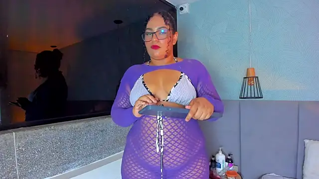 Annie-Wolf online show from 09.10.25