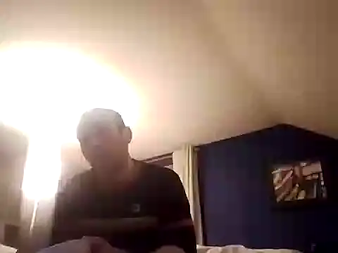 Snapshot of DrbigdickUK chatting on 01.20.25 DrbigdickUK online show from 01.20.25