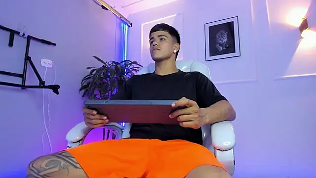 Rob saenz  online show from 11.12.25