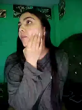 Snapshot of Nahiara_velez chatting on 05.20.26 Nahiara velez online show from 05.20.26