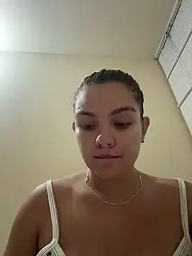 Snapshot of eva_y_marcelo chatting on 02.08.26 eva y marcelo online show from 02.08.26