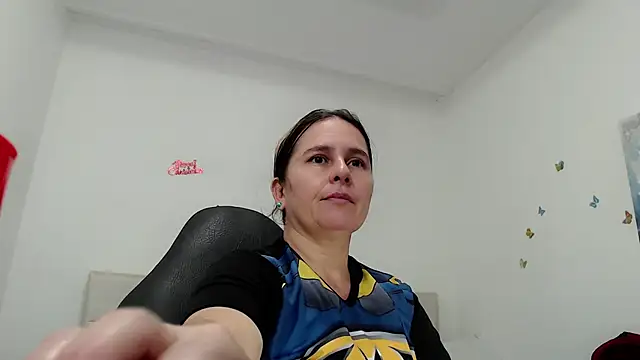 victoria jones online show from 04.04.26