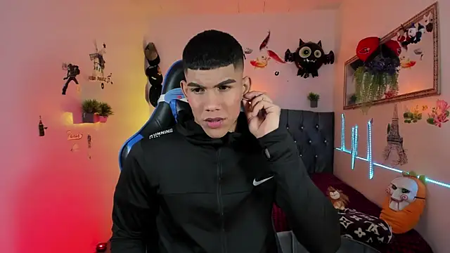 Damian latinxxx online show from 11.03.25