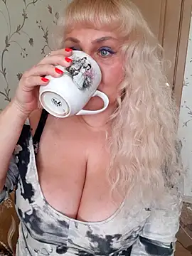 IsabellaBoni online show from 02.24.26