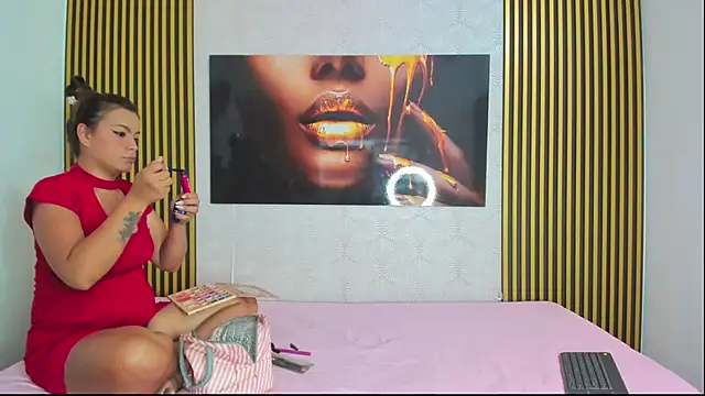 Snapshot of that_temptation chatting on 12.03.24 that temptation online show from 12.03.24