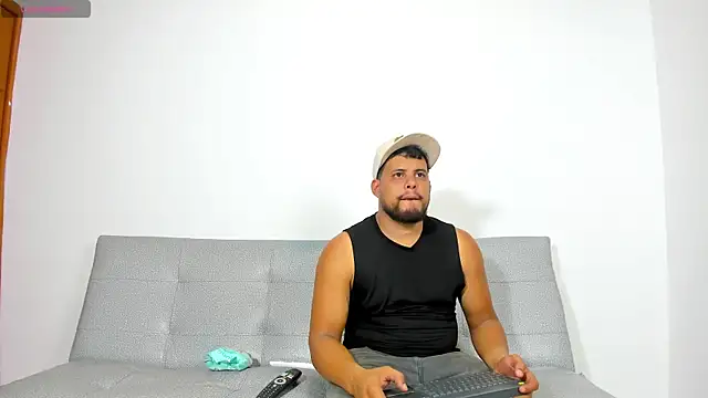 Snapshot of that_temptation chatting on 10.30.25 that temptation online show from 10.30.25