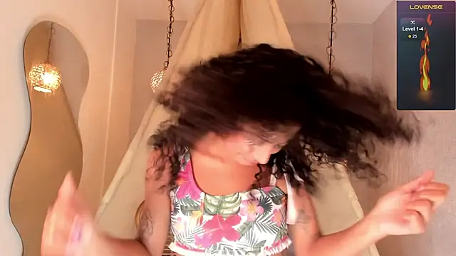 Ariella Ruiz online show from 02.28.25