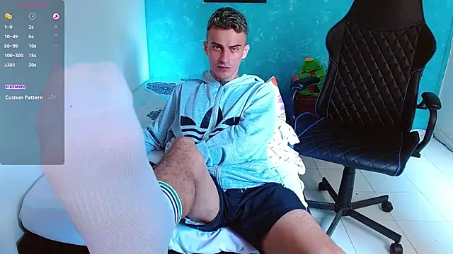 bray hotboy777 online show from 12.05.24