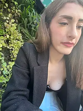 Snapshot of IvonneJoy chatting on 04.29.26 IvonneJoy online show from 04.29.26