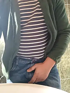 Snapshot of franko1987 chatting on 01.18.25 franko1987 online show from 01.18.25