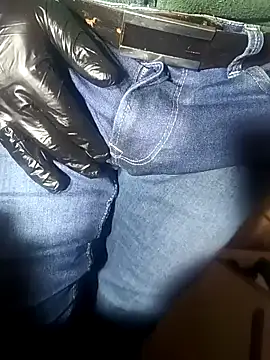 Snapshot of franko1987 chatting on 01.25.25 franko1987 online show from 01.25.25