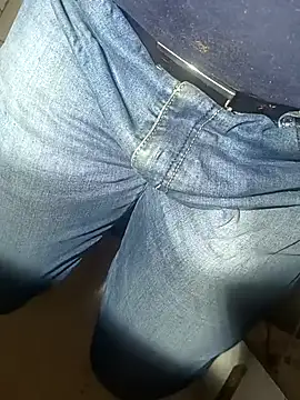 Snapshot of franko1987 chatting on 02.17.25 franko1987 online show from 02.17.25