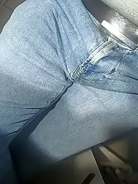 Snapshot of franko1987 chatting on 02.22.25 franko1987 online show from 02.22.25