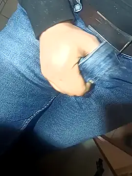 Snapshot of franko1987 chatting on 02.25.25 franko1987 online show from 02.25.25