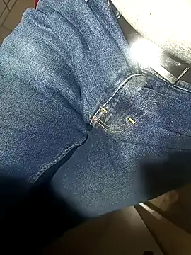 Snapshot of franko1987 chatting on 02.28.25 franko1987 online show from 02.28.25