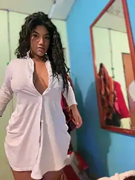 Snapshot of JennamartinyII chatting on 01.27.25 JennamartinyII online show from 01.27.25