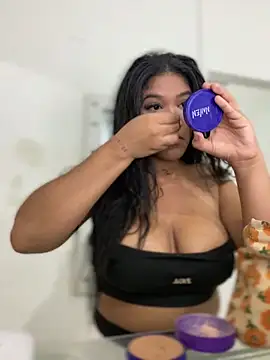 Snapshot of JennamartinyII chatting on 03.23.25 JennamartinyII online show from 03.23.25