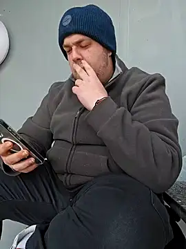 PupW0lfy online show from 01.08.25