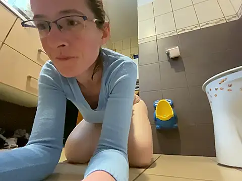 Milky hairy mommy online show from 01.16.26