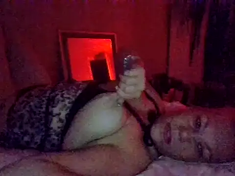 Snapshot of BadGal4480 chatting on 12.10.24 BadGal4480 online show from 12.10.24