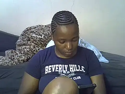 Snapshot of sweet_gal01 chatting on 02.28.25 sweet gal01 online show from 02.28.25