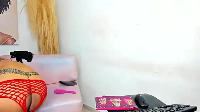 mia foxts online show from 09.23.25