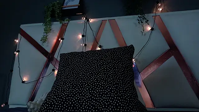 AbbyWathson online show from 02.17.26