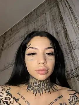 CreamyInkky  online show from 01.25.25