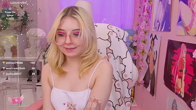 Coconut Mia online show from 01.25.25