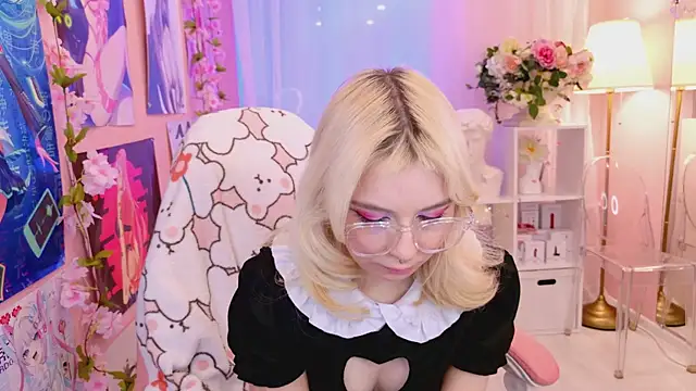 Coconut Mia online show from 03.10.25