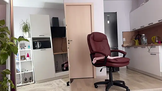 Victoria1Love online show from 02.28.25