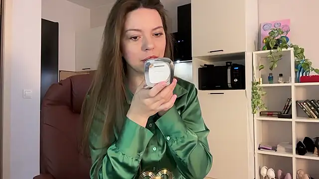 Victoria1Love online show from 02.13.26